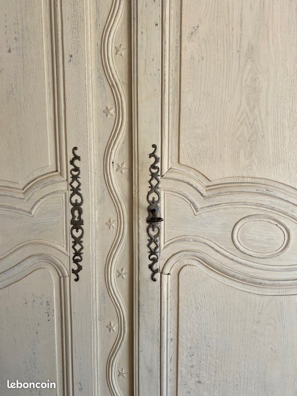 Armoire ancienne patinée blanche (image 3)