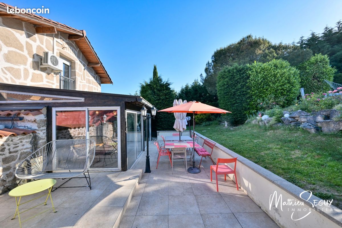 Maison 5 pièces 149 m² · à Thurins · 149 m² · 479 900 €