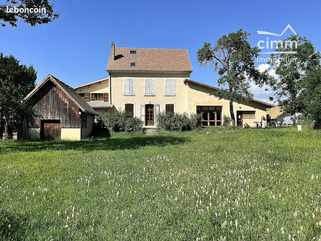 Maison 14 pièces 422 m² · à Châtel-en-Trièves · 422 m² · 450 000 €
