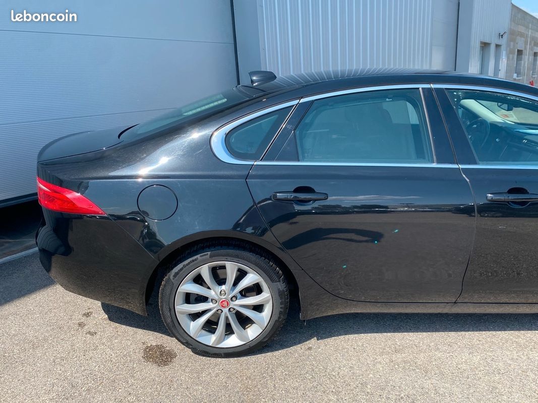 Jaguar XF 3.0 D 300ch Business Prestige / Suivi complet chez Jaguar (image 10)