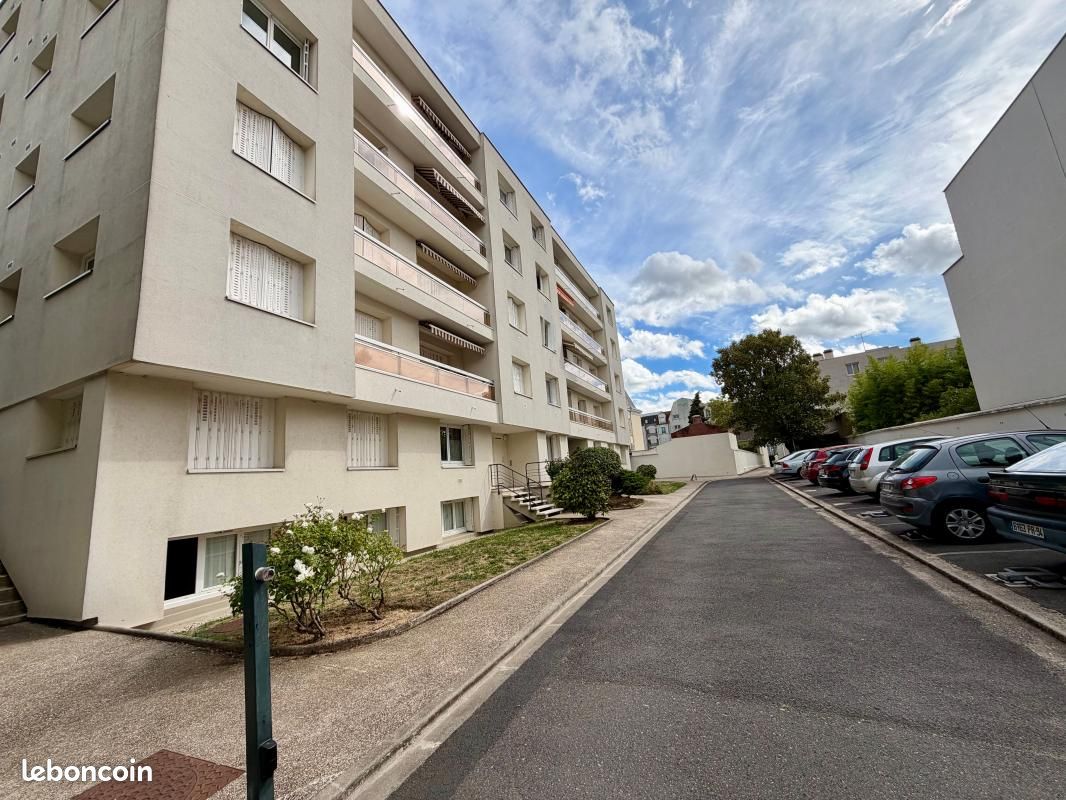 Appartement 3 pièces 77 m² · à Saint-Maur-des-Fossés · 77 m² · 1 850 €/mois