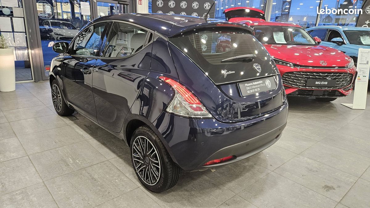 LANCIA Ypsilon 0.9 TwinAir 85 ch Stop&Start Elefantino 2014 (image 3)