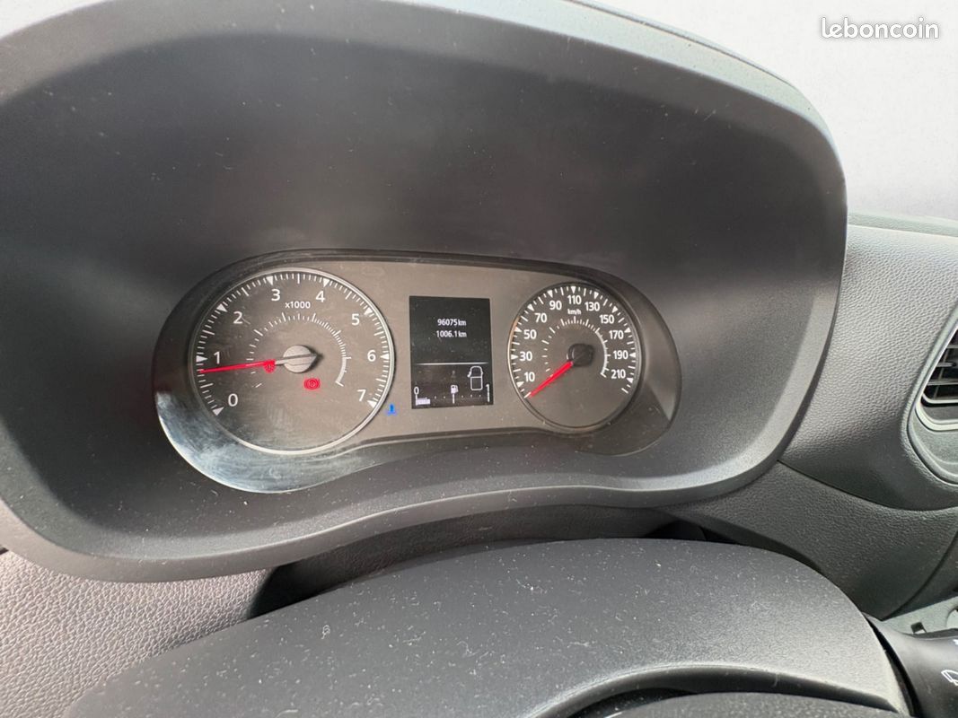 Renault Master 2.3 dCi 135ch, L2H3, Grand Confort, L2 H3, 1er Main, TBEG, 03/2021, GPS, R-link, TVA récup...Echange, Reprise Possible (image 11)