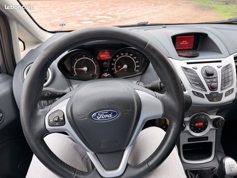 Ford FIESTA 1.4 TDCI 70CH FAP TREND 5P (image 8)