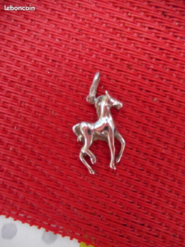 Pendentif en argent cheval (image 1)