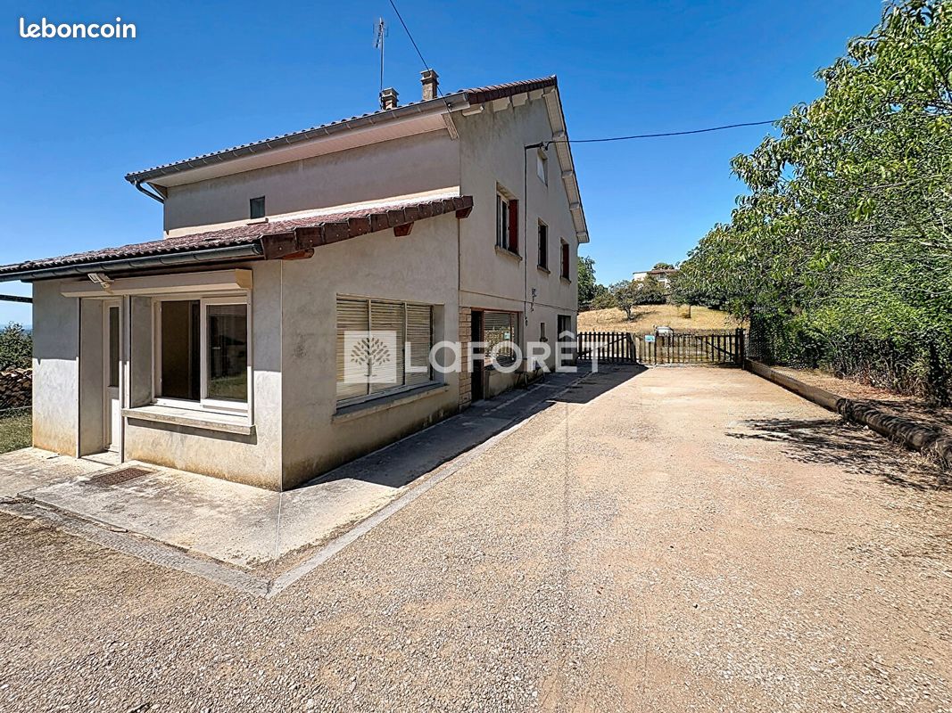 Maison 6 pièces 125 m² · à Champagnat · 125 m² · 165 000 €