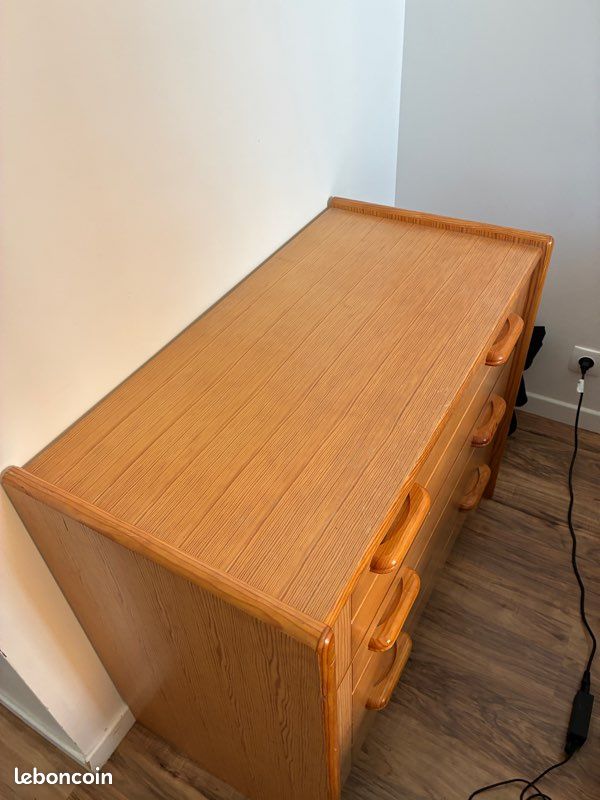 Commode (image 2)