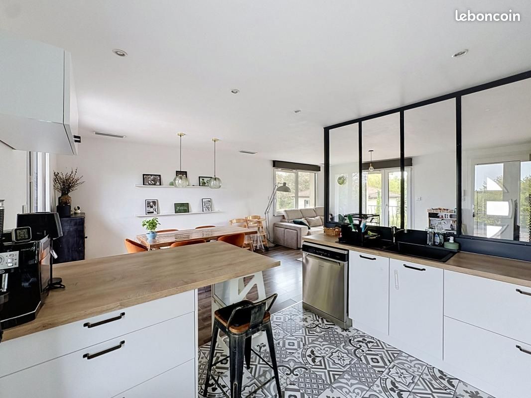 Maison 6 pièces 128 m² · à Saint-Geniès-Bellevue · 128 m² · 420 000 €