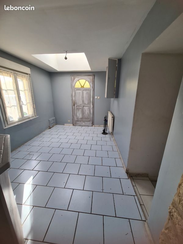 Maison 2 pièces 65 m² · à Les Ormes · 65 m² · 450 €