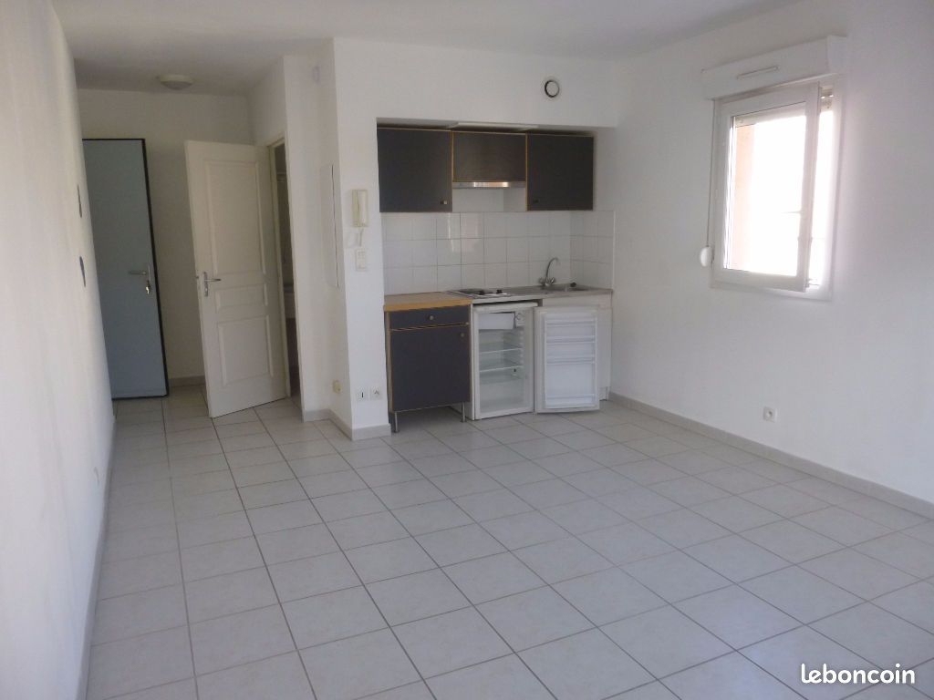 Appartement 1 pièce 26 m² · à Nîmes · 26 m² · 417 €
