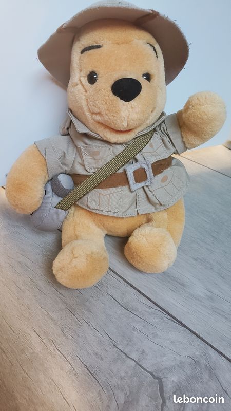 Jolie petite peluche Winnie l'ourson (image 2)