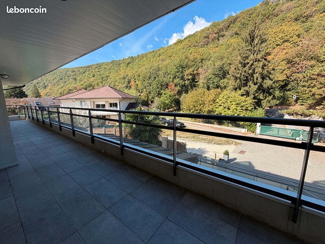 Appartement 3 pièces 76 m² · à Divonne-les-Bains · 76 m² · 2 060 €/mois