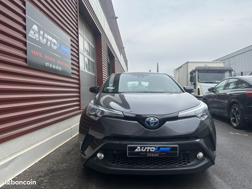 TOYOTA C-HR HYBRIDE PRO RC18 Dynamic Busines/Entretien complet/Garantie 12 mois (image 7)