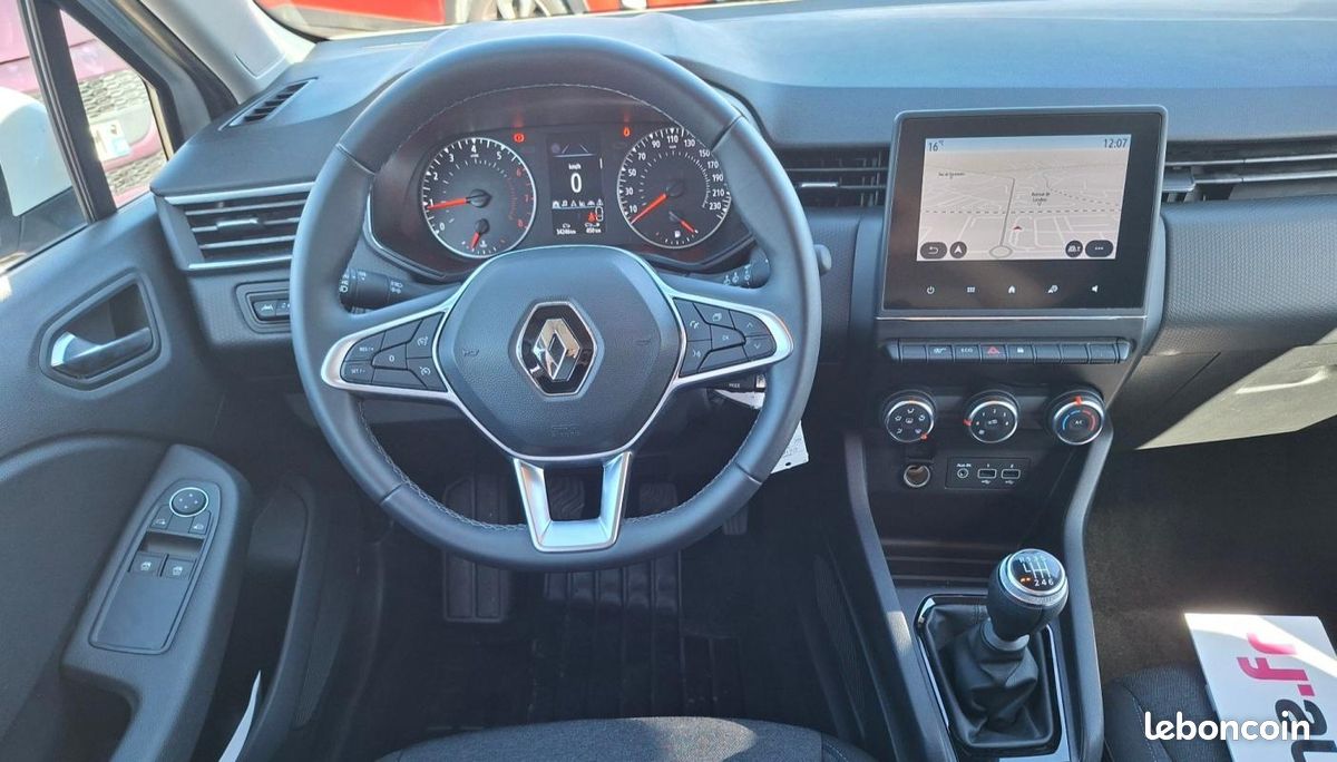 Renault Clio V TCe 90 Equilibre (image 8)