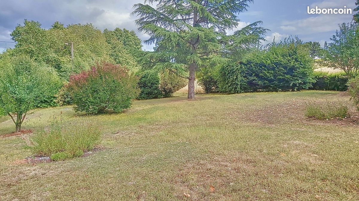 Terrain 902 m² · à Orée d'Anjou · 902 m² · 97 200 €
