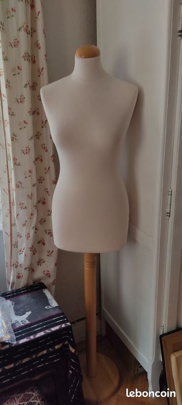 Mannequin couture de présentation / vitrine (image 1)
