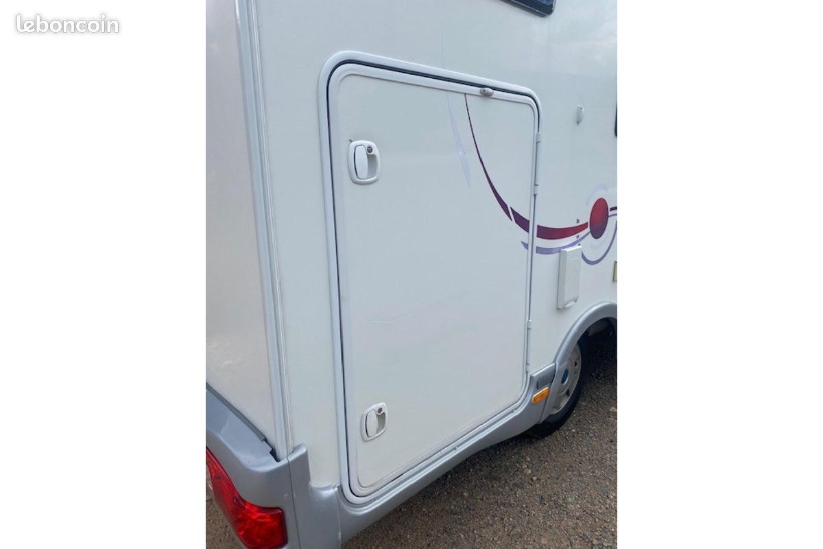 FORD TRANSIT 330 M TDCi - 140 Traction 2006 CHASSIS CABINE Chassis cabine 330 M (image 28)