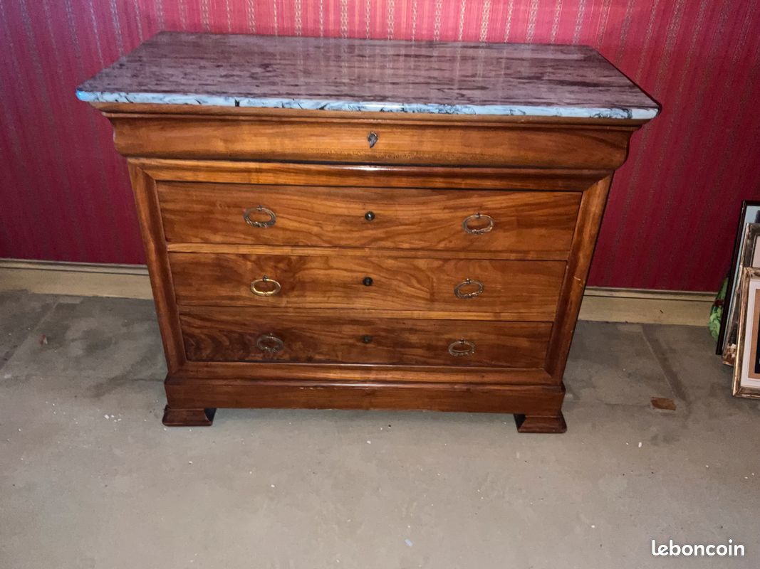 Commode (image 1)