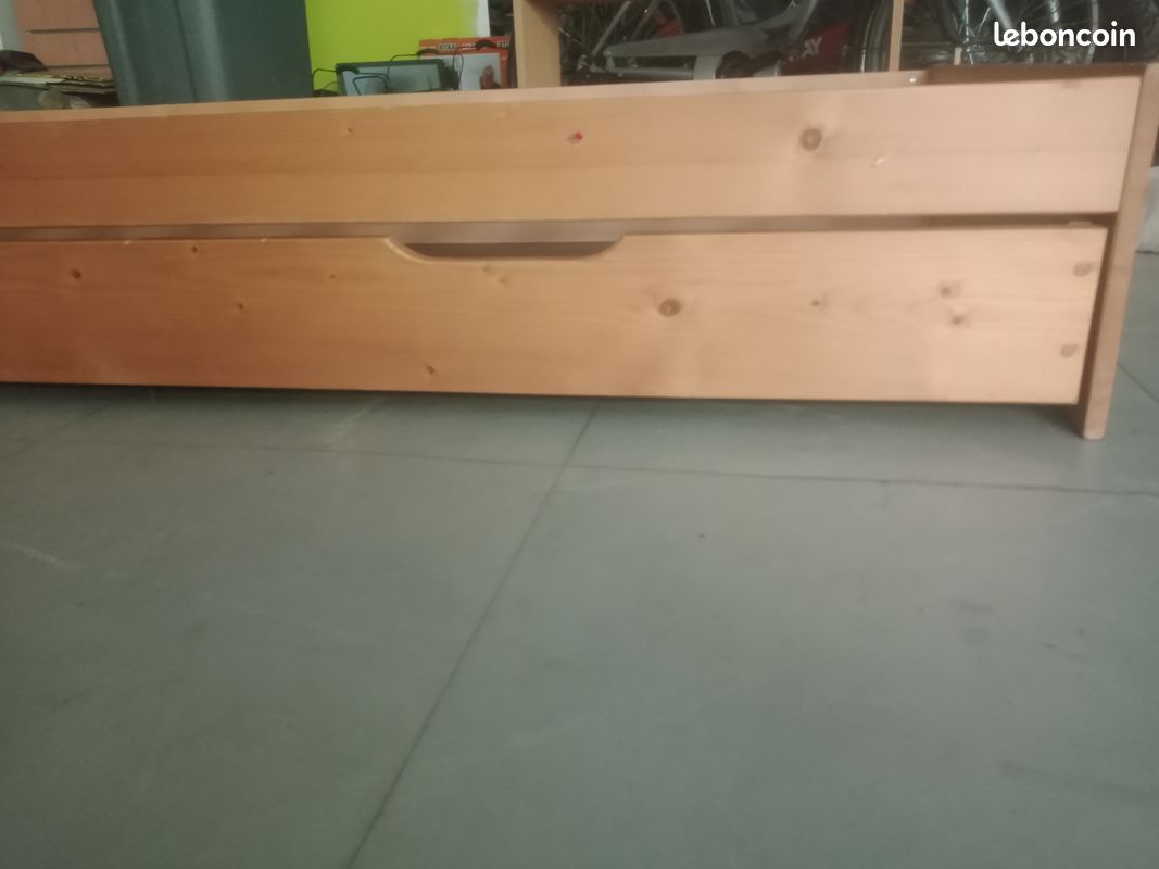 2 lits simples en bois (image 2)