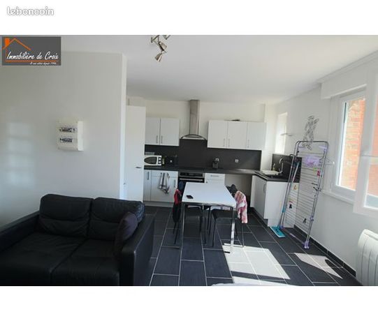 Studio 1 pièce 27 m² — 3