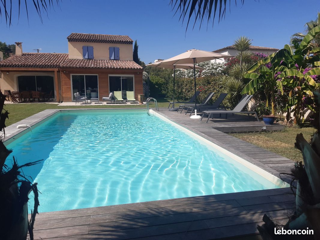 Près de Cannes villa 4 chambres climatisée piscine privée grand jardin (image 1)