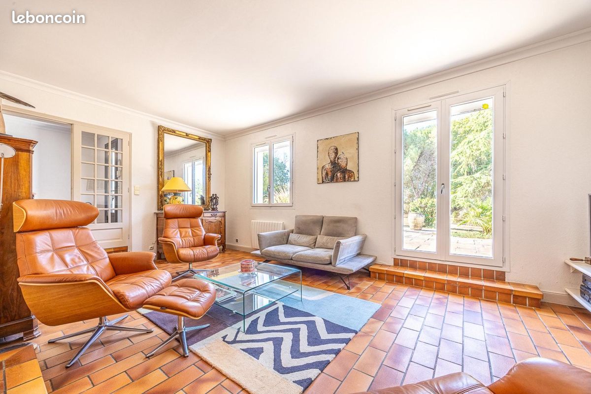 Maison 7 pièces 155 m² · à Vouillé · 155 m² · 368 500 €