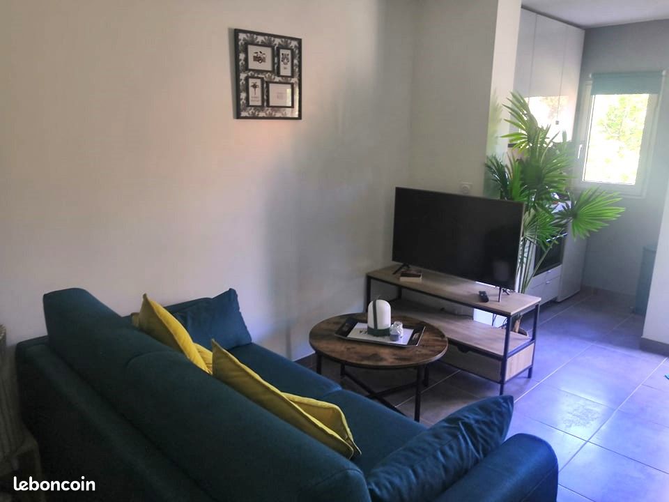 Appartement 1 pièce 24 m² · à Nîmes · 24 m² · 515 €