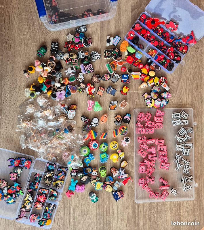 Charms pins pour crocs (image 1)