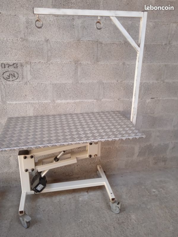 Table de toilettage (image 2)