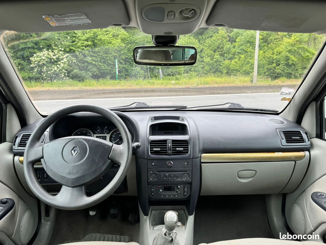 Renault clio 1.4 98ch dynamique courroie ok clim 5 place garantie (image 5)