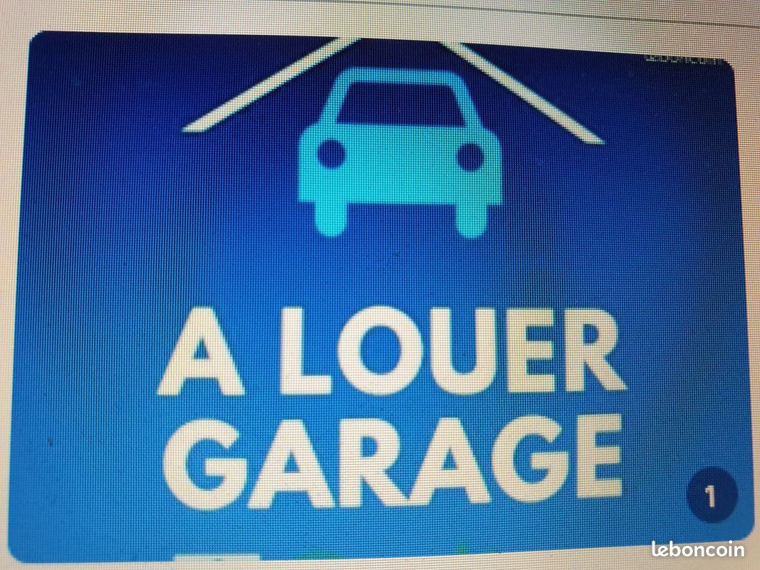 Parking/box Nice · 180 €/mois
