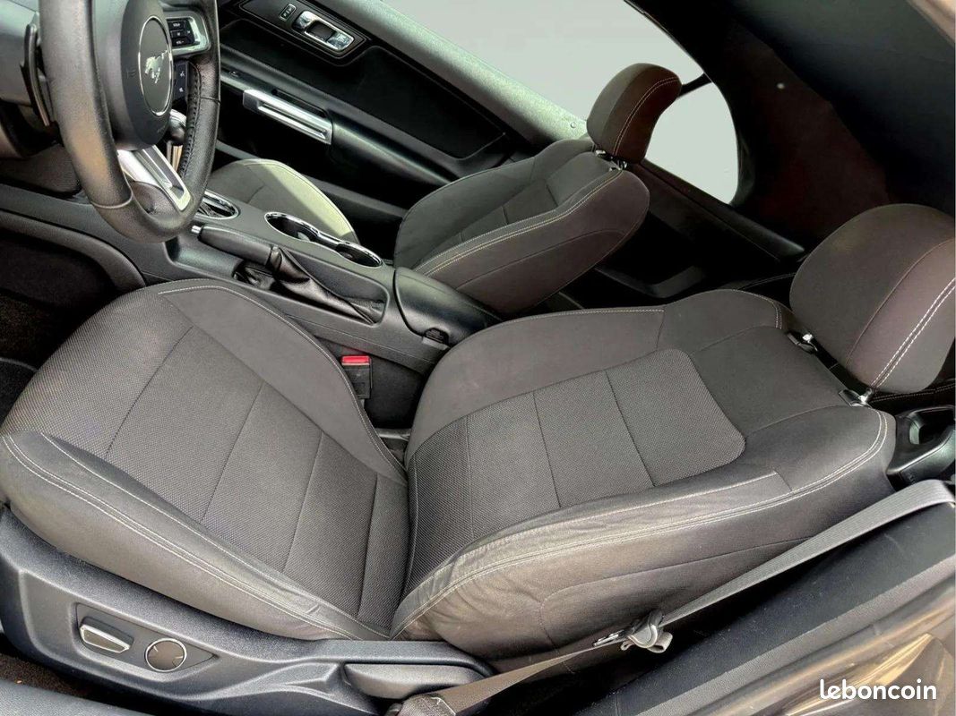 FORD Mustang Cabriolet * 305 ch * BVA * Faible Kilométrage * Caméra * Pack Performance (image 10)