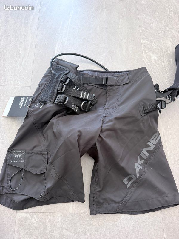 Harnais Short Dakine Nitrous HD Neuf - complet avec barre (image 1)