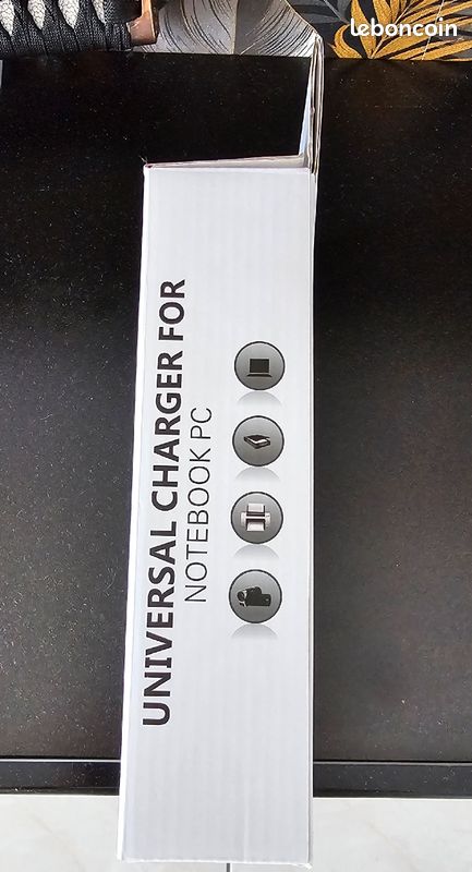 Chargeur universel neuf (image 2)