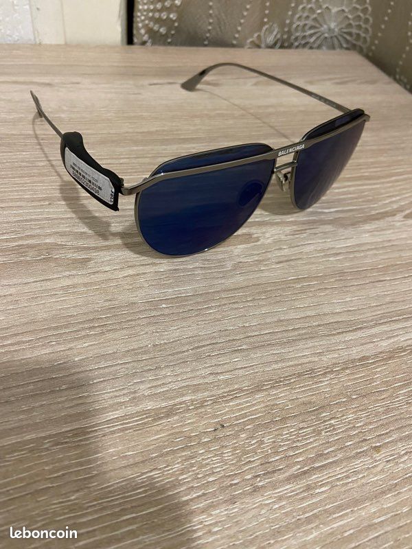 Lunettes Balenciaga Neuves avec étiquette (image 1)