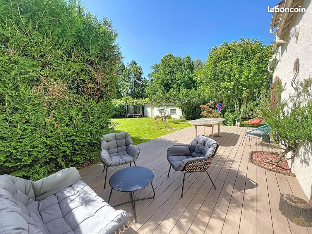 Maison 6 pièces 135 m² · à Santeny · 135 m² · 379 900 €