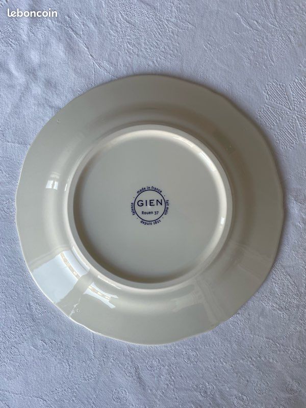 Service de table en faïence bleue et blanche de Gien, compre - Lot 6