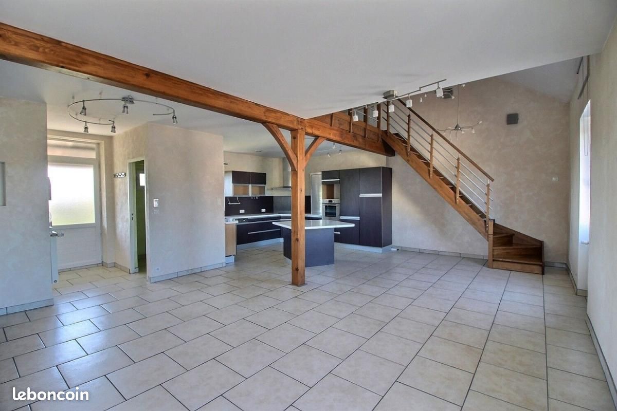Appartement 3 pièces 98 m² · à Le Creusot · 98 m² · 715 €/mois