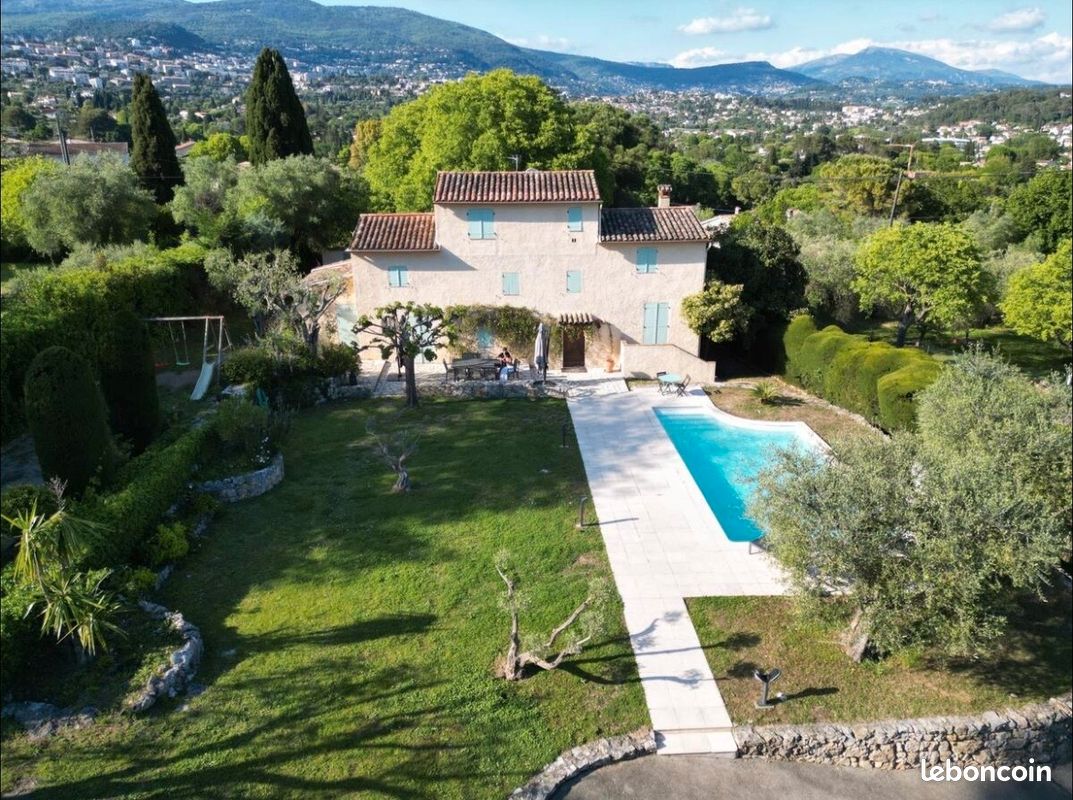 Maison 8 pièces 150 m² · à Grasse · 150 m² · 795 000 €