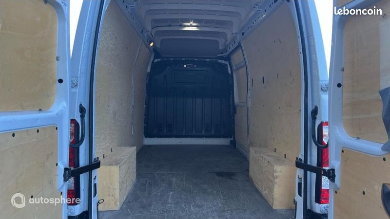 Renault Master Véhicule utilitaire ou Société F3500 L3H3 2.3 Blue dCi 135ch Confort Euro6E (image 14)