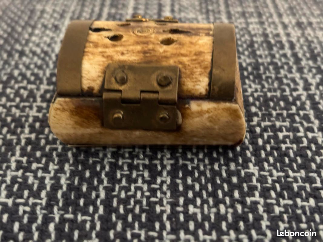 Petite Boîte à Bijoux Ancienne En Bois Et Laiton - Dimensions 16x12.5x9.5 Cm, Plein De Charme !