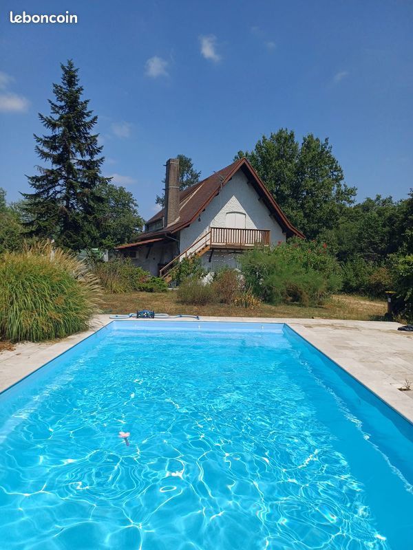 Maison 6 pièces 191 m² · à Saint-Denis-de-Pile · 191 m² · 412 000 €