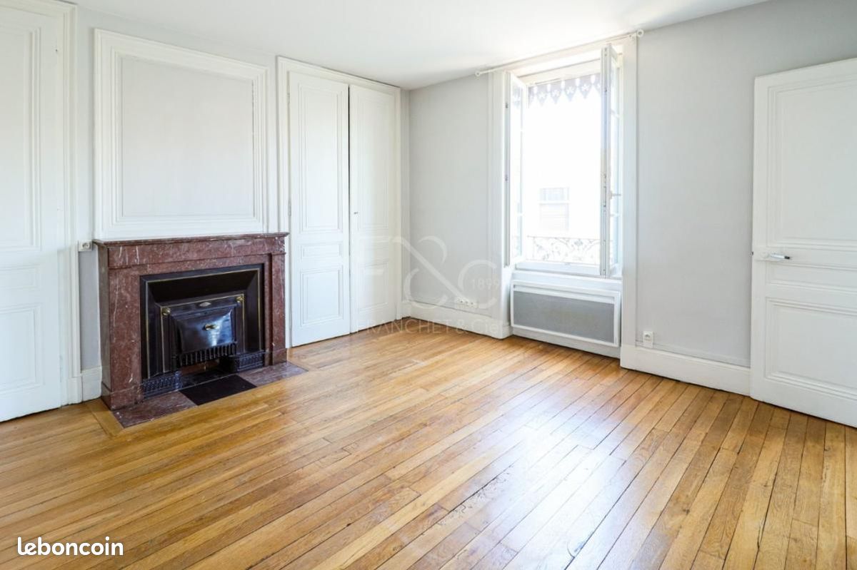 Appartement 1 pièce 49 m² · à Lyon · 49 m² · 230 000 €