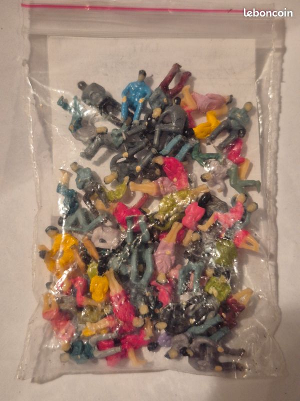 100Pcs-HO Echelle Peint Figurines Assis Gens 1:87 Train Modèle Layout