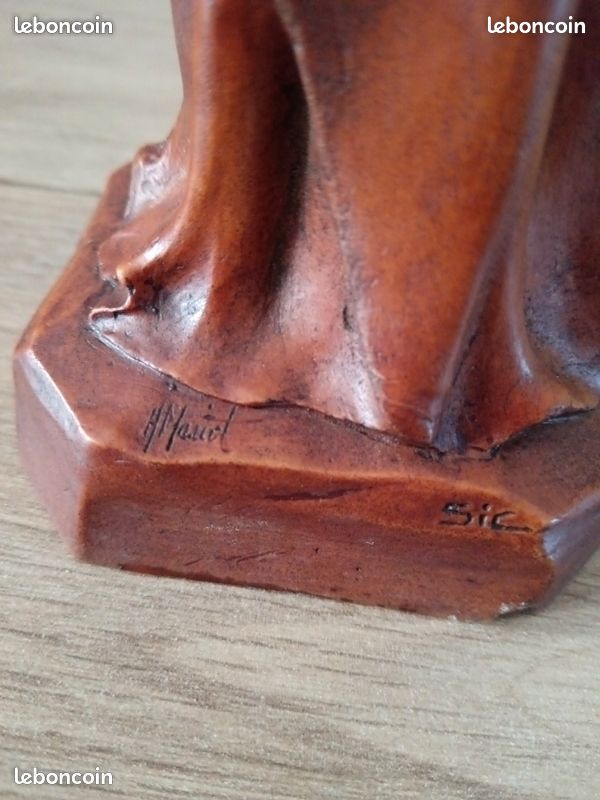 Statue Vierge à l'enfant en bois sculpté signée Alain Sicouly (image 3)