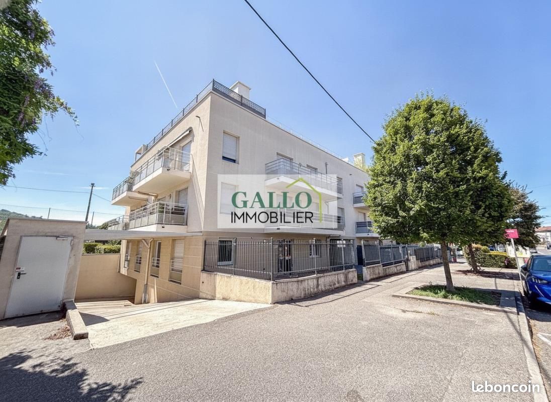 Garage/box La Verpilliere · à La Verpillière · 30 000 €