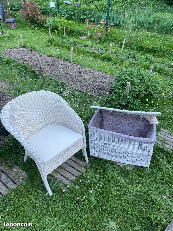 Fauteuil rotin blanc (image 2)