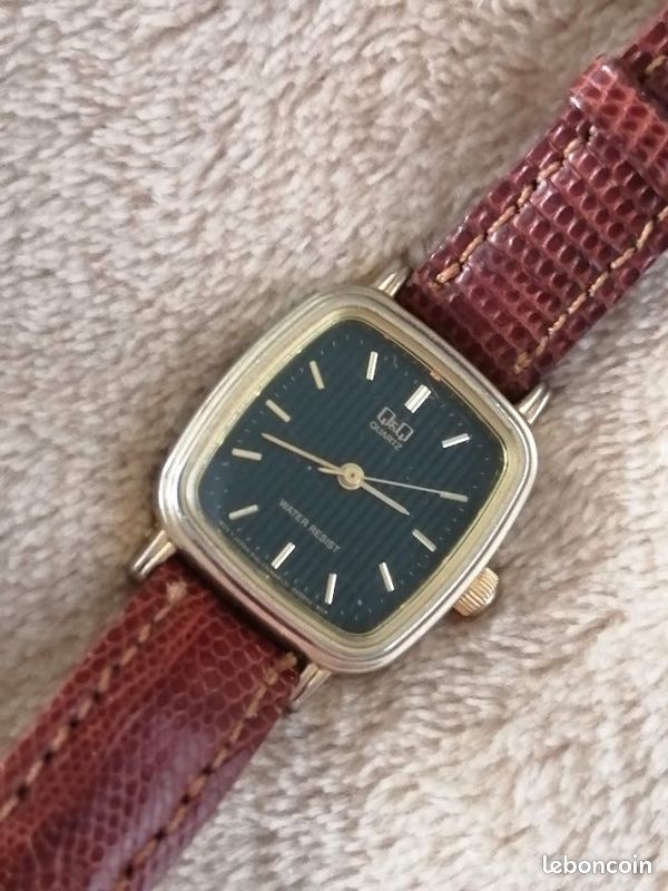 Montre Automatique Vintage Q&Q Pour Femme - Boîtier Or Rectangulaire 30mm - Bracelet Extensible - Occasion