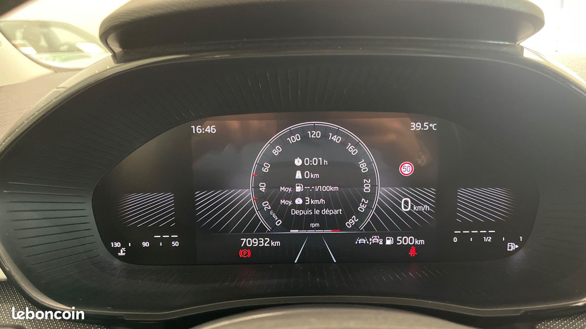 SKODA Fabia 1.0 MPI 80 ch BVM5 Selection (image 17)