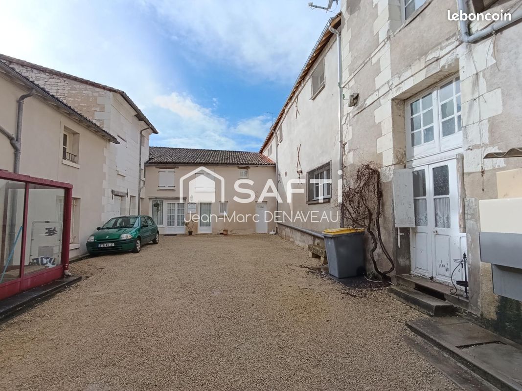 Immeuble 600 m² · à Richelieu · 600 m² · 399 000 €